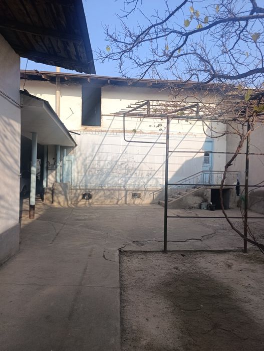 Koʻkcha oqtepa mahallasida 6 soʻtik yer narxida uchaska sotiladi