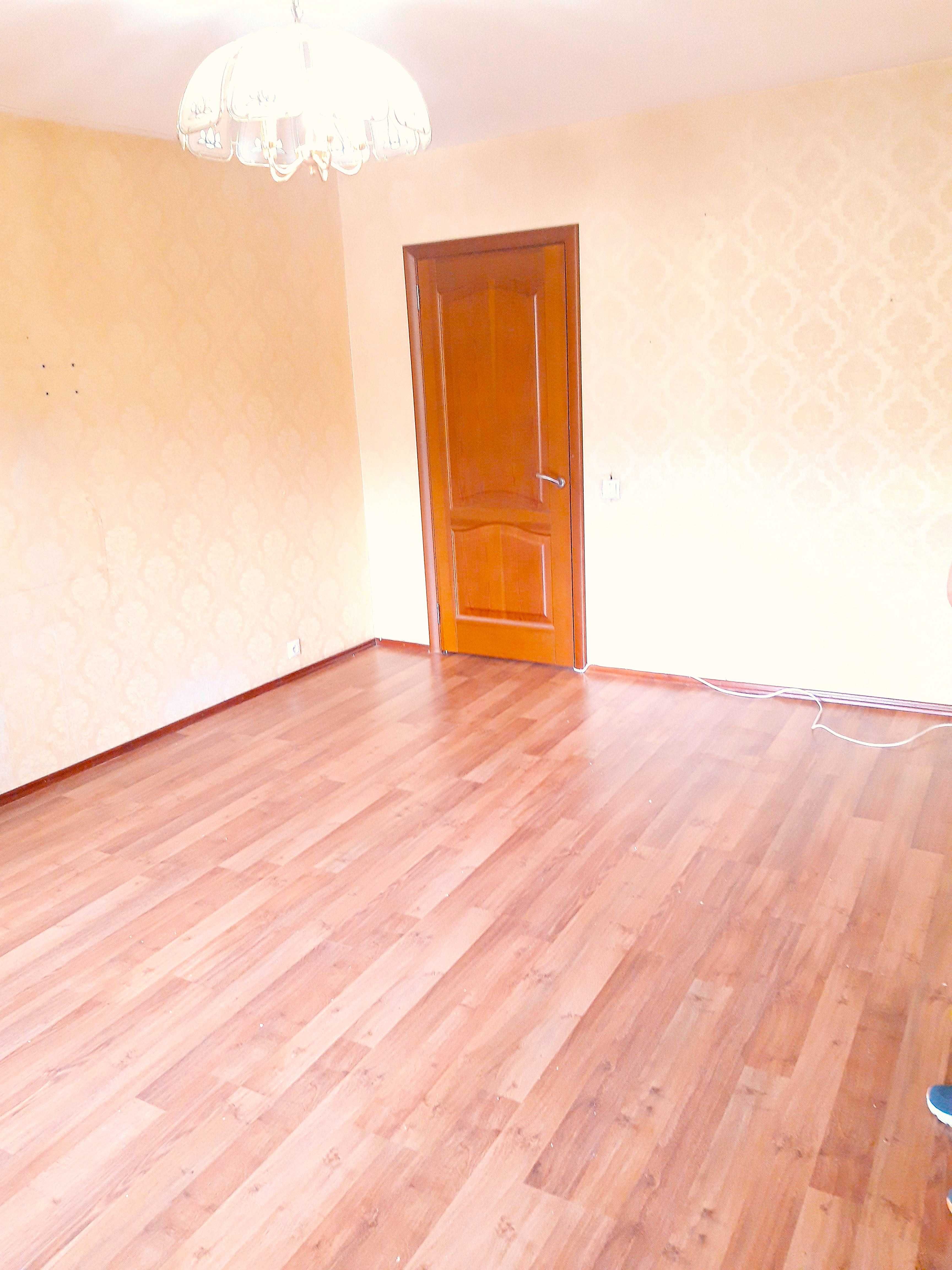 ПРОДАМ 3-комн. кв., ул. Конституции, район ТД Арман, 60 кв.м.