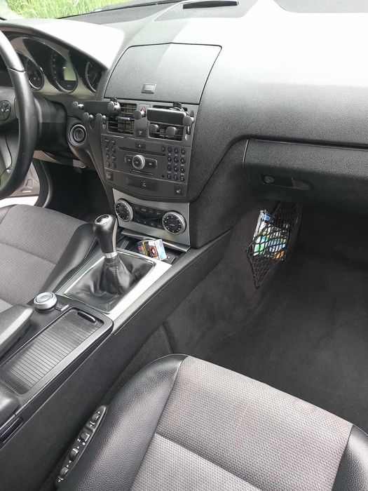 Vand Mercedes C200 ,detalii în descriere!