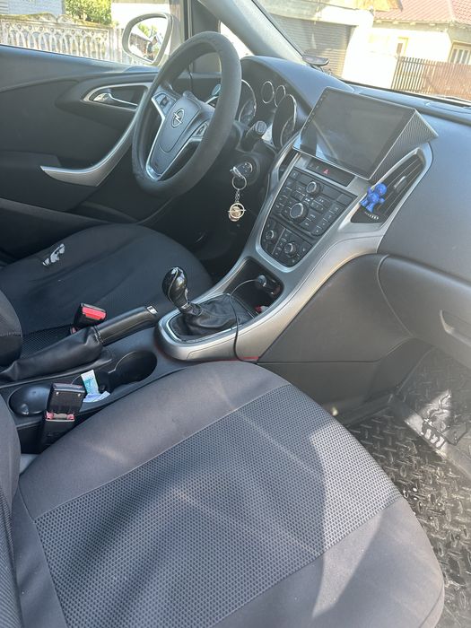 Opel Astra J 2010