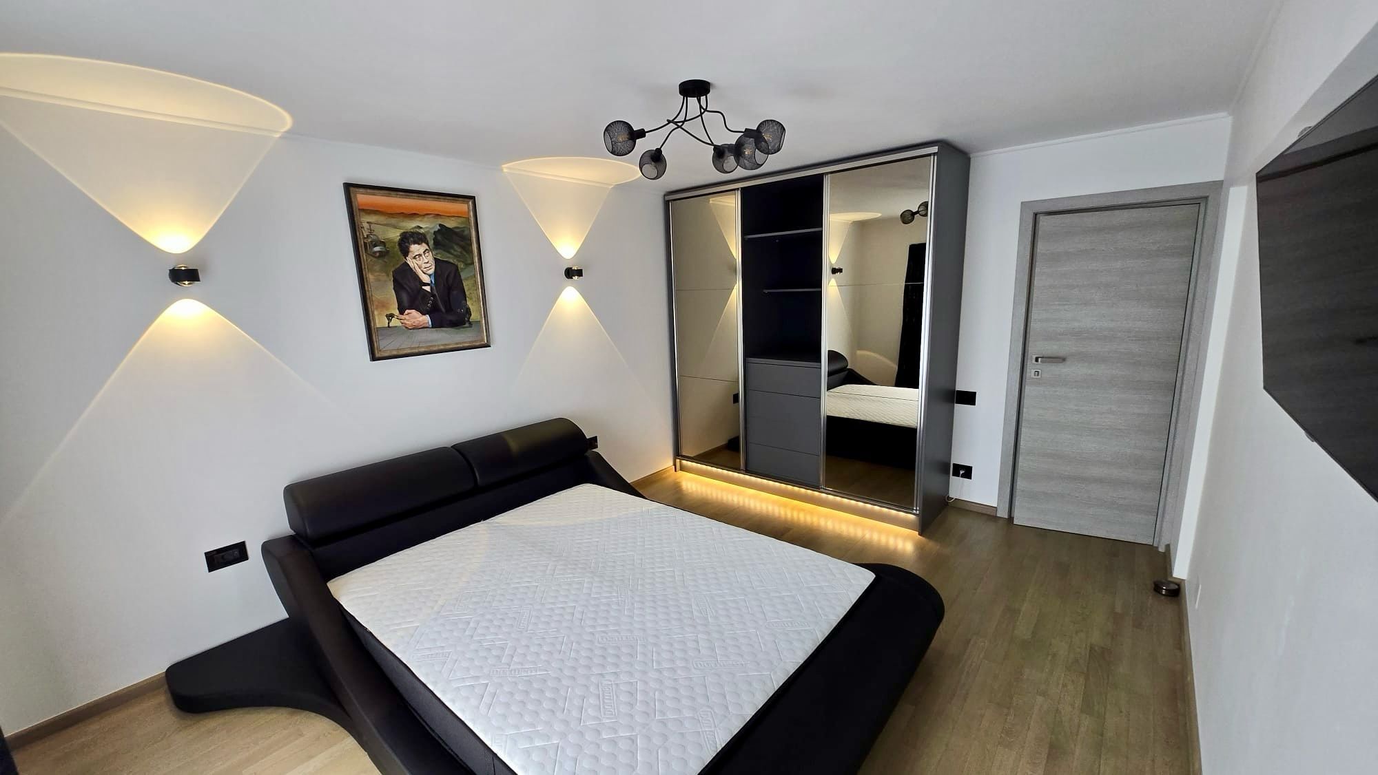 Inchiriez apartament 3 camere Octavian Goga, loc parcare inclus