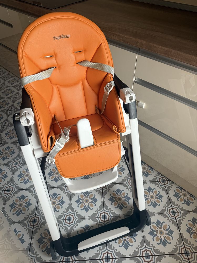 Peg Perego Siesta Follow me столче за хранене