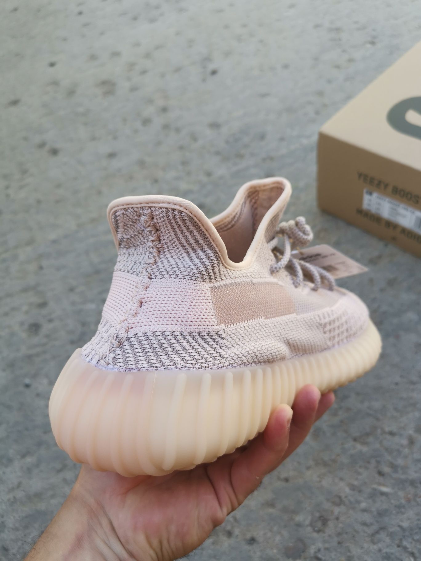 Yeezy 350 synth Reflective