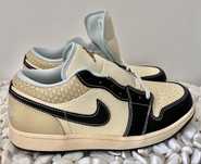 Jordan 1 Low SE "Coconut Milk & Muslin"  marimea 45,5
