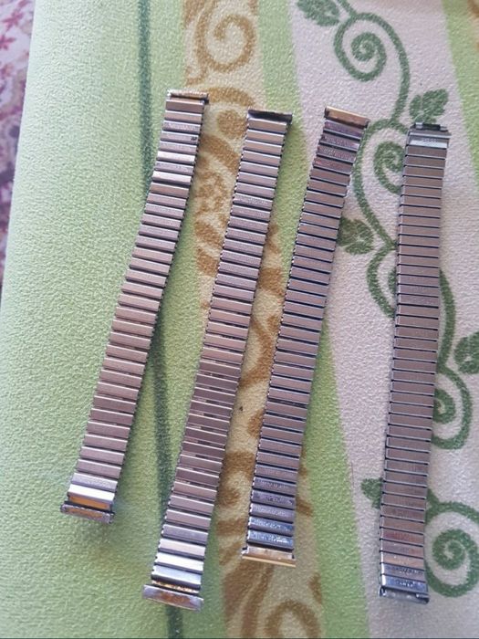 Lot de 8 brățări metalice și elastice