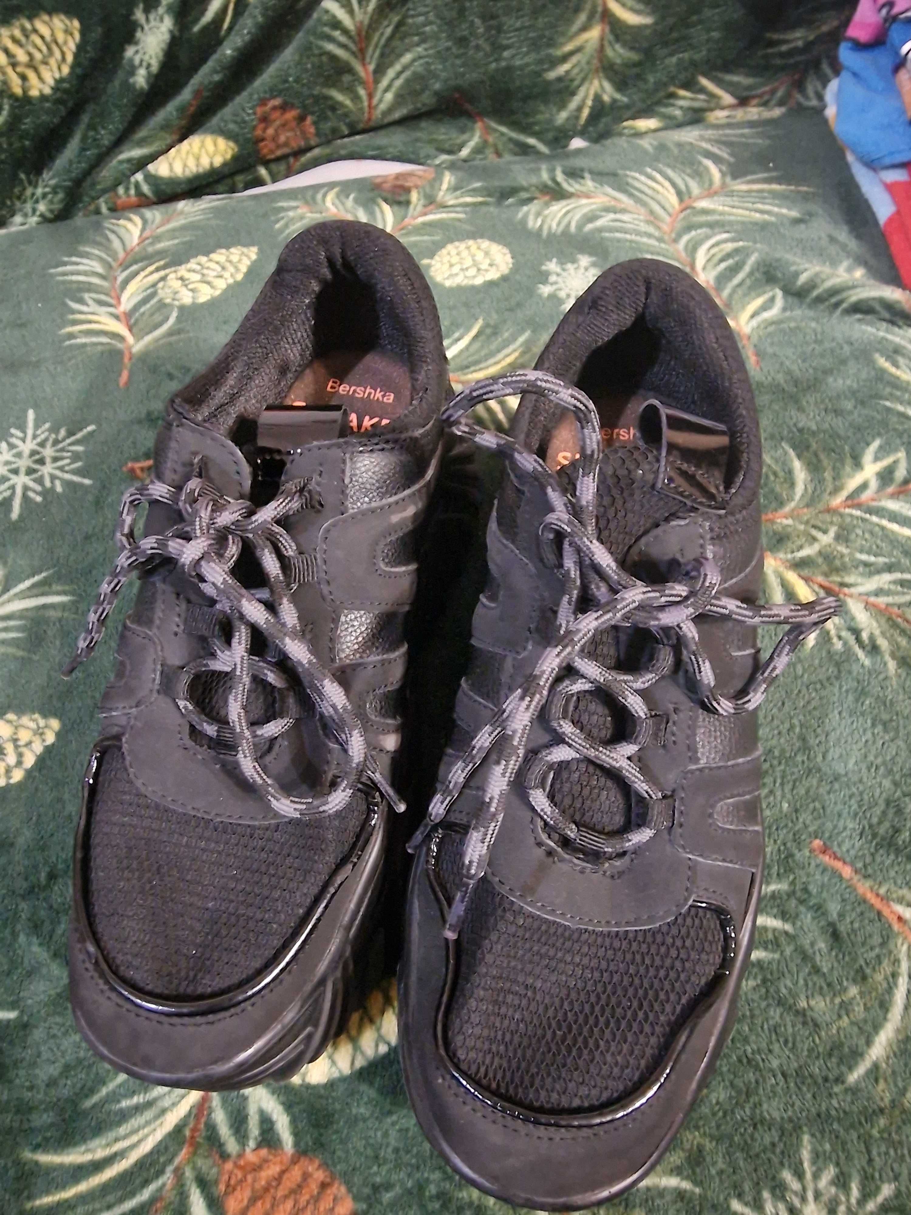Sneakers bershka negru