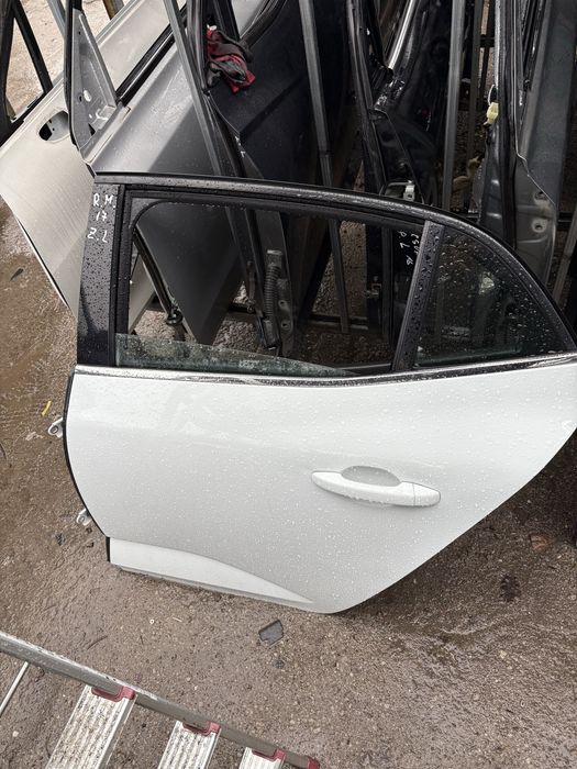 Врата задна лява за Renault Megane 2018год.