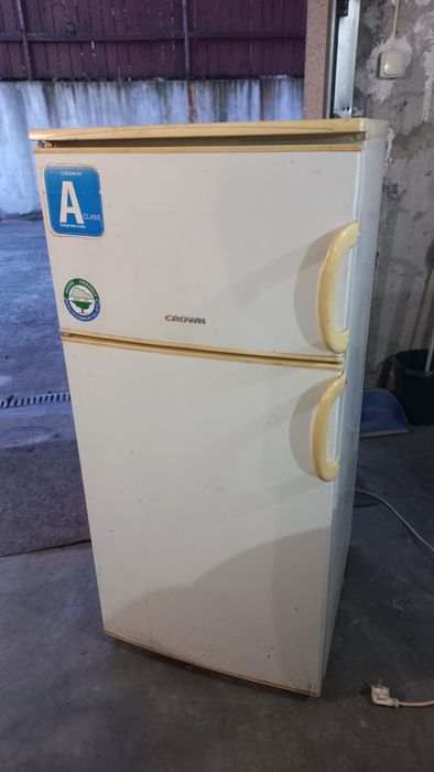 Хладилник Crown РАБОТЕЩ с горна камера
