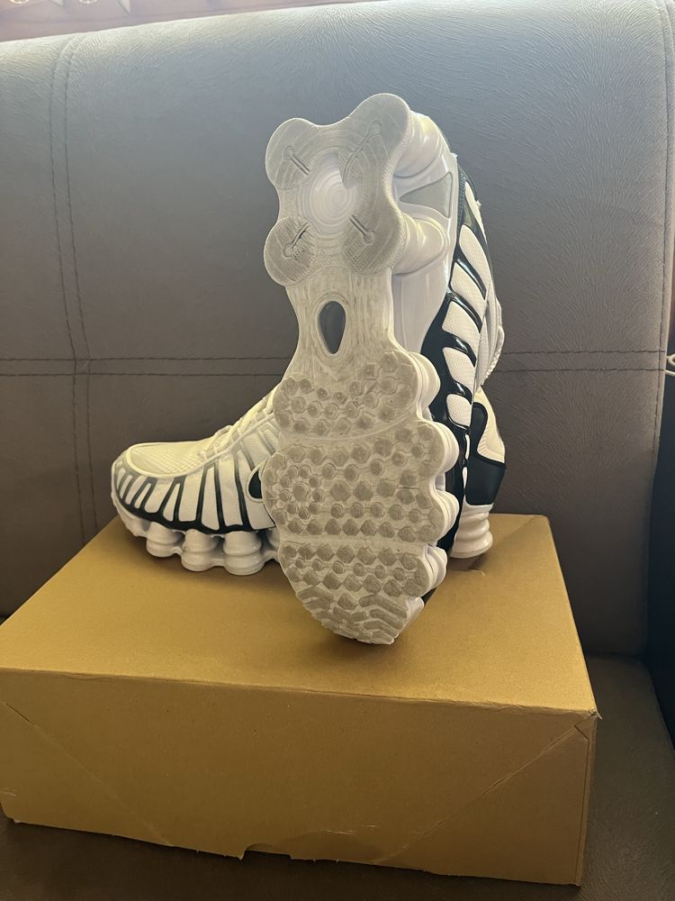 Nike shox tl.