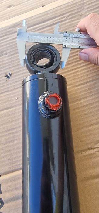 Cilindru directie tractor fiat case massey ferguson se poate trimite p