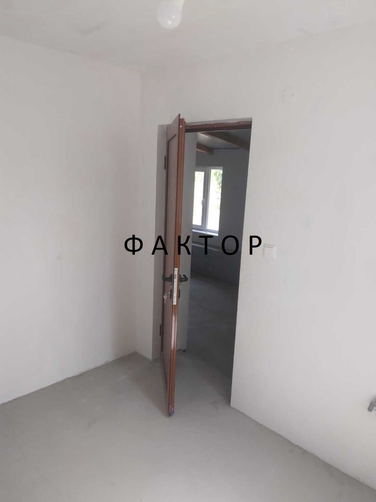 Продава се Къща в с. Верен, Област Стара Загора - 120 кв.м за 625 €/кв.м - Снимка #1