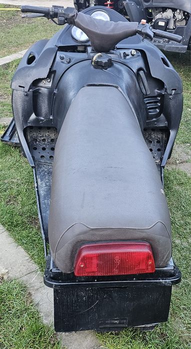 Vând snowmobil bombardier 2t