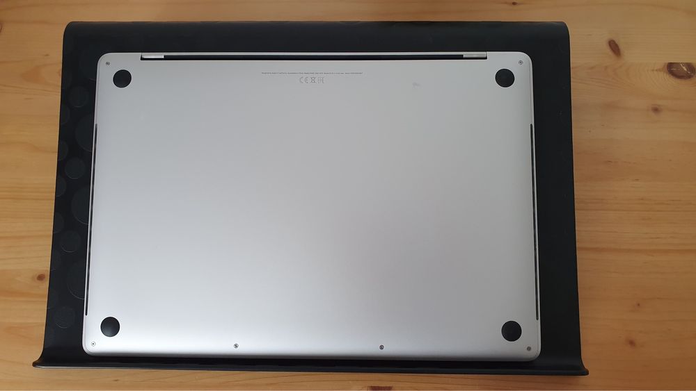 Apple MacBook Pro Intel i7 15 inch 32Gb ram
