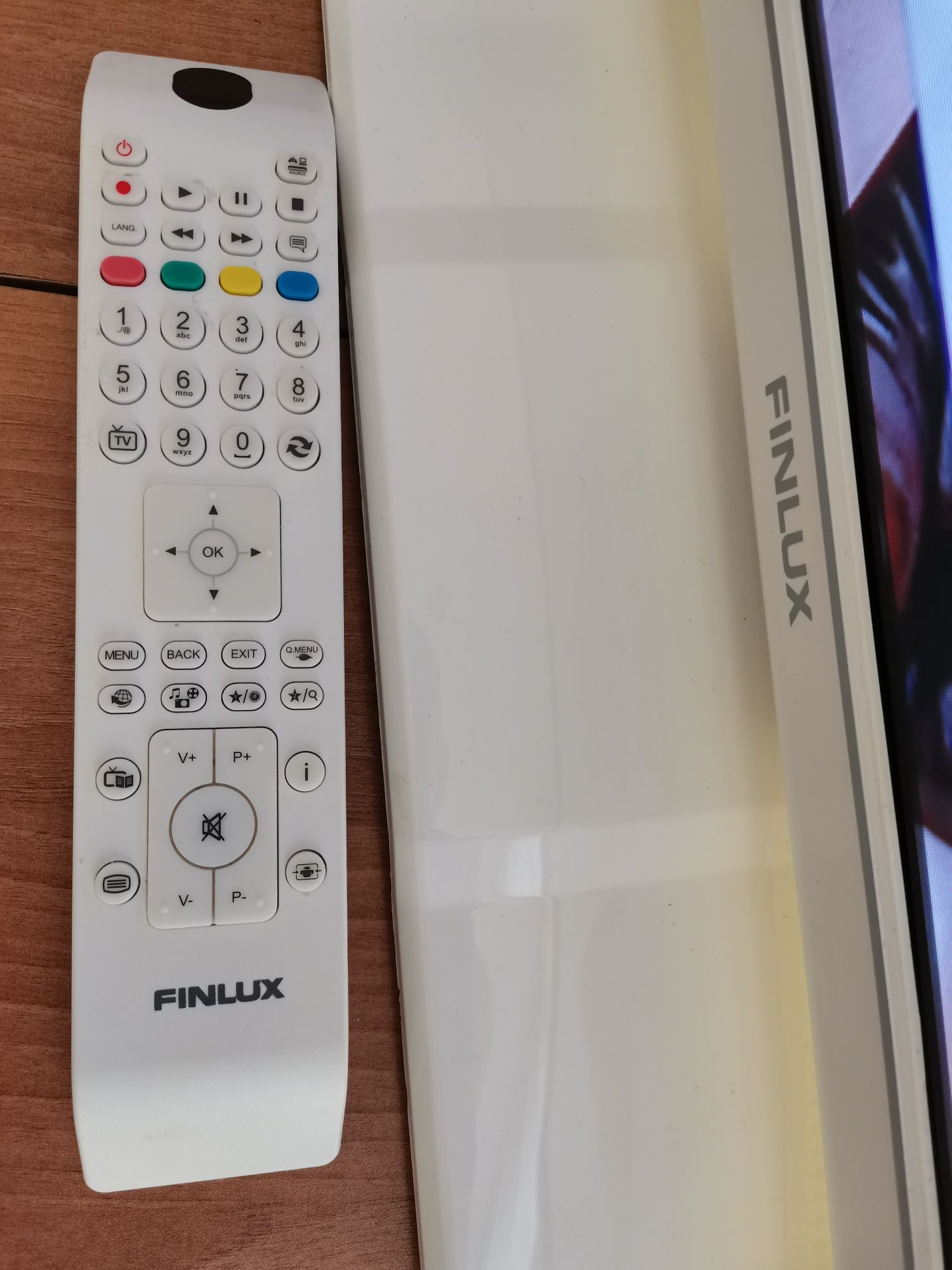 Телевизор бял Finlux 32'