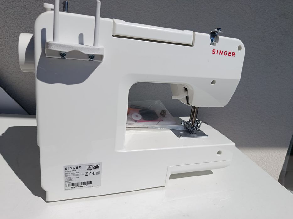 Mașina de cusut Singer Prelude 1408