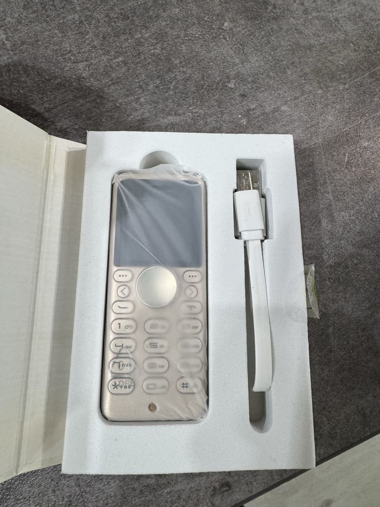 Mini telefon spiner gold