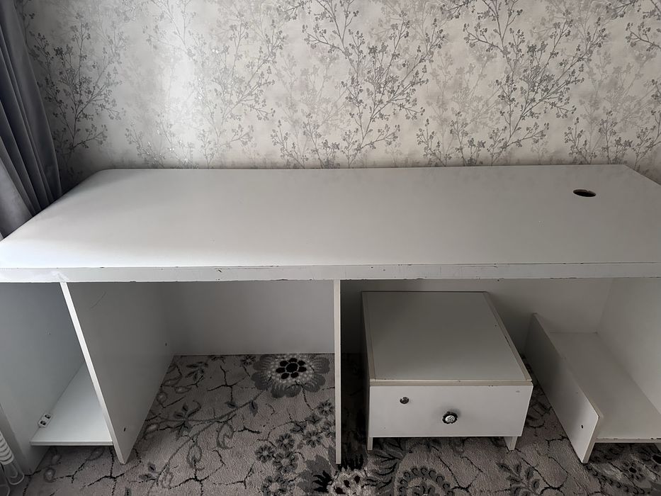 стол оффисный 3/1 метров