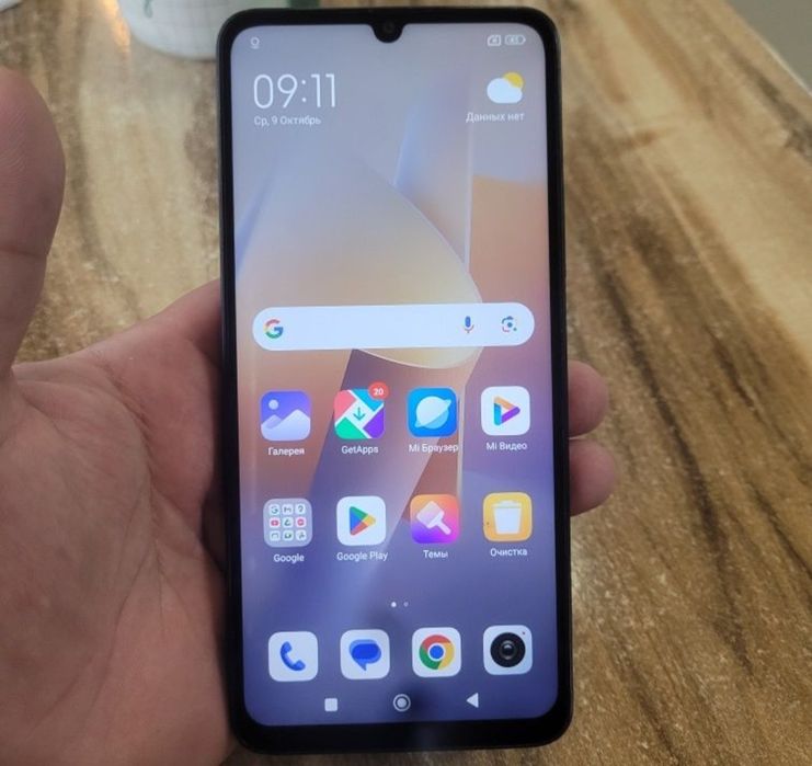 Продам телефон Redmi 13c память 128гб