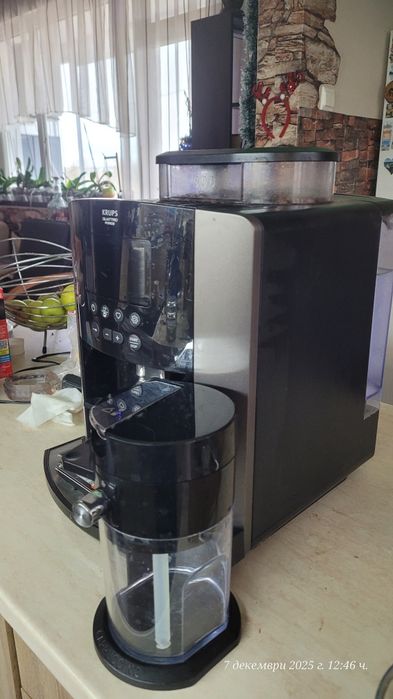 Кафе-автомат KRUPS със система за капучино