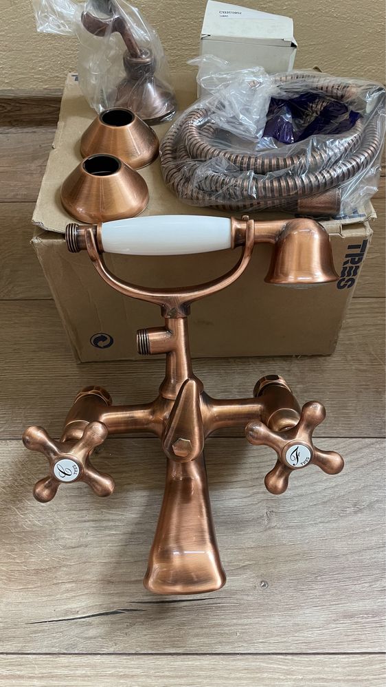 Set Baterie Dus cada Bronz Antichizat cu Ceramică Tres Spania, Bideu,