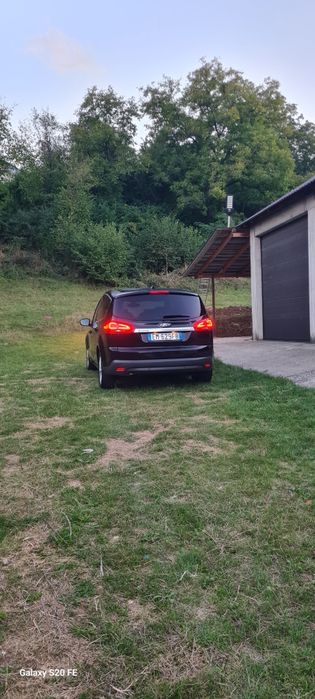 Vând urgent Ford S-Max  an 2012 la schimb cu iveco basculabil 2.8d 3.0