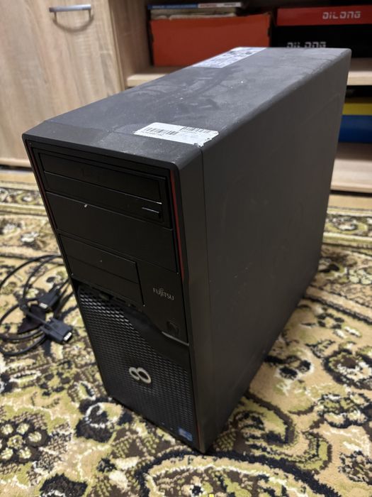 Vand Pc 8RAM  +tastatura