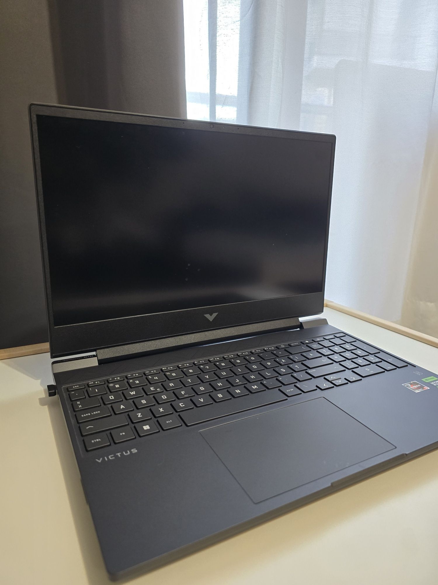 Лаптоп Gaming HP Victus 15-fb0016nq