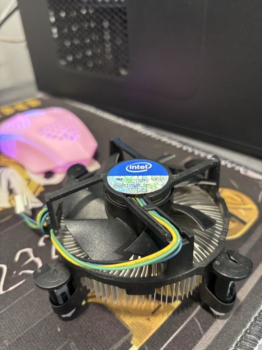 Охлаждане за процесор INTEL