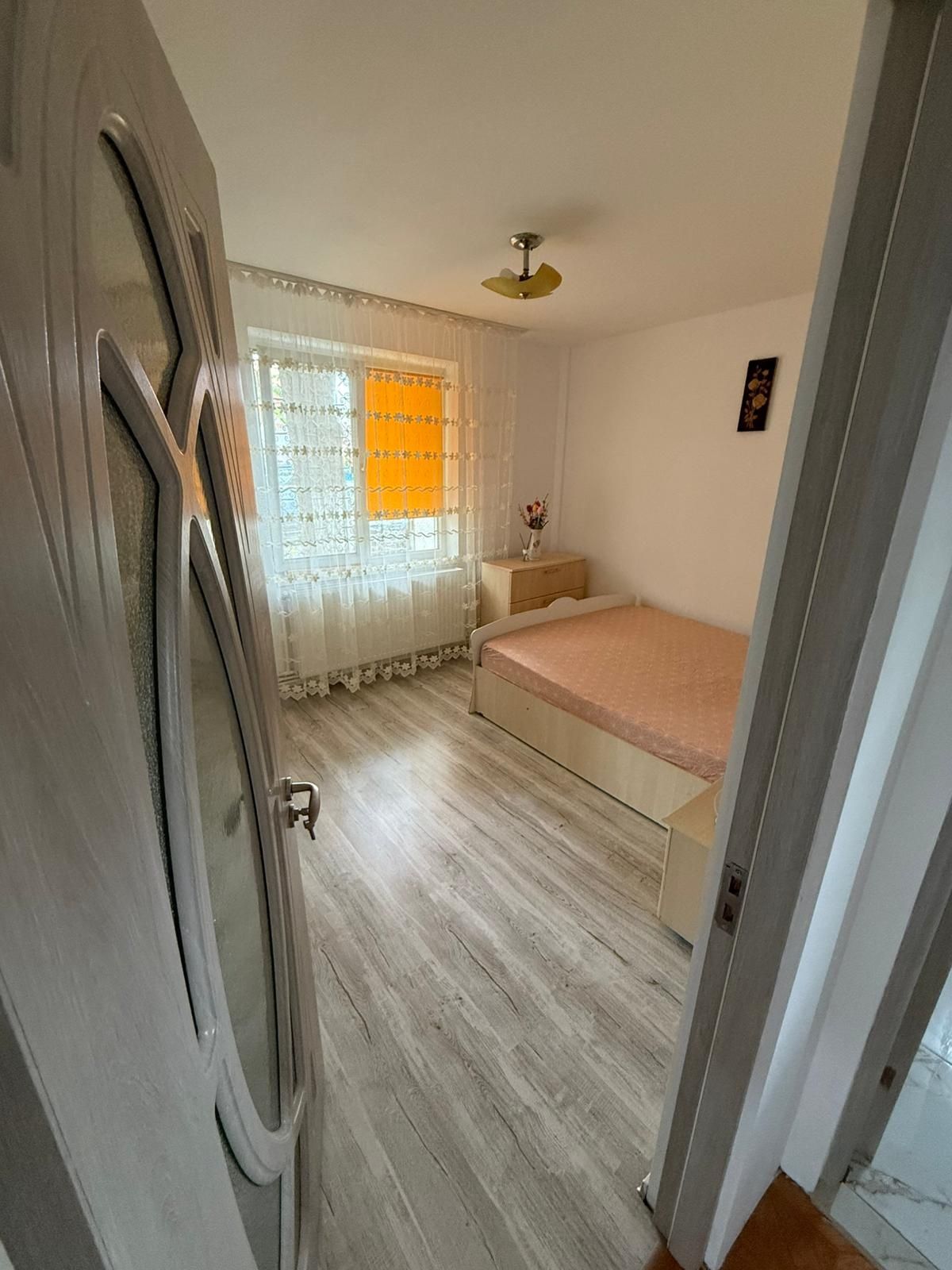 Inchiriez apartament parter Buzau