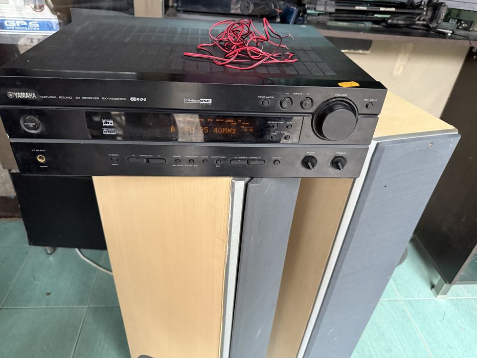 Statie yamaha rx-v430 rds plus 2 boxe