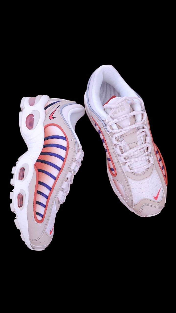 Оригинални дамски маратонки Nike