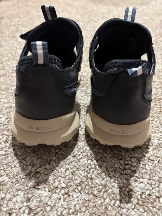 Geox pantofi sport cu mici decupaje, 33