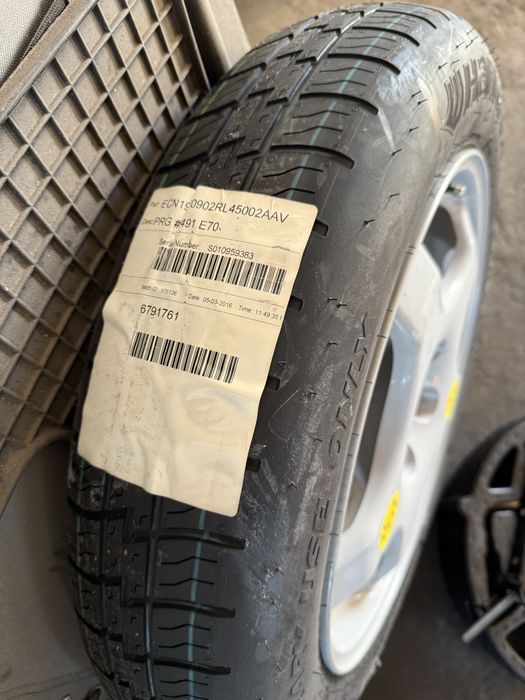 Патерица х6 х5  крик и ключ за гуми комплект