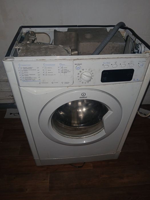 Машинка indesit на детали