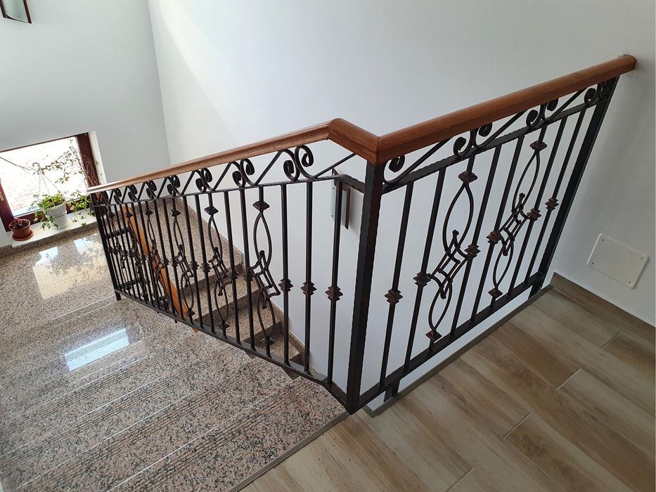 Balustrade model crengi,fier forjat.scari metalice,porti