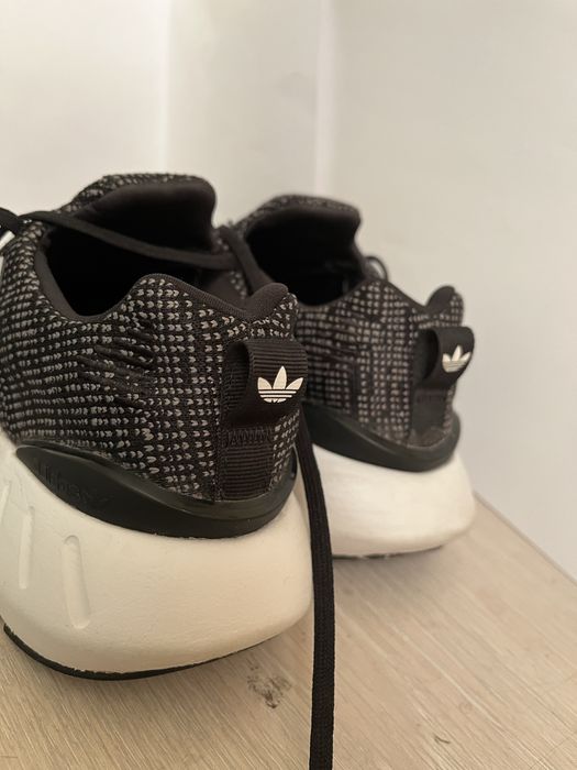 Papuci Adidas nou nouti