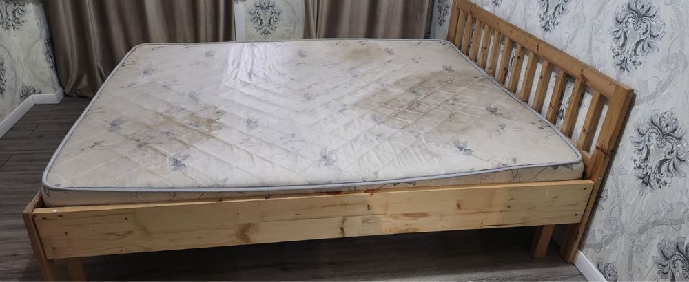 Кровать отдам даром