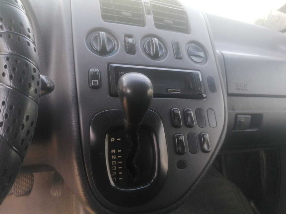 Masina Mercedes vito 2003