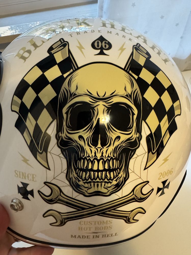 Ретро Каска W-Tech Custom Black Heart
