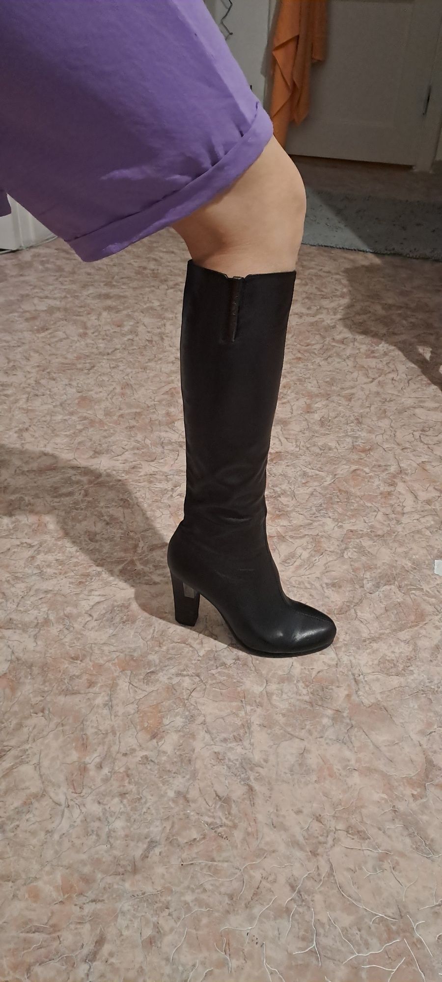 Продам зимние и осенние сапоги