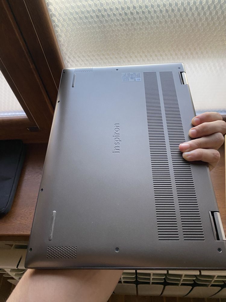 Dell Inspiron 14  2-in-1 Ryzen 7 16GB RAM 512 ssd