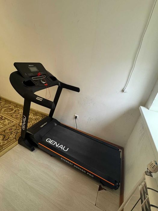 беговая дорожка Everest D900SN PRO GENAU