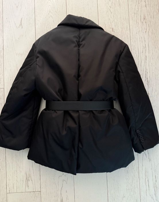 Geaca prada marimea  40 It