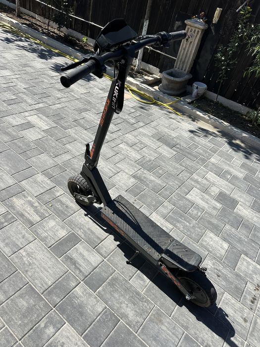 Trotineta kukirin G2