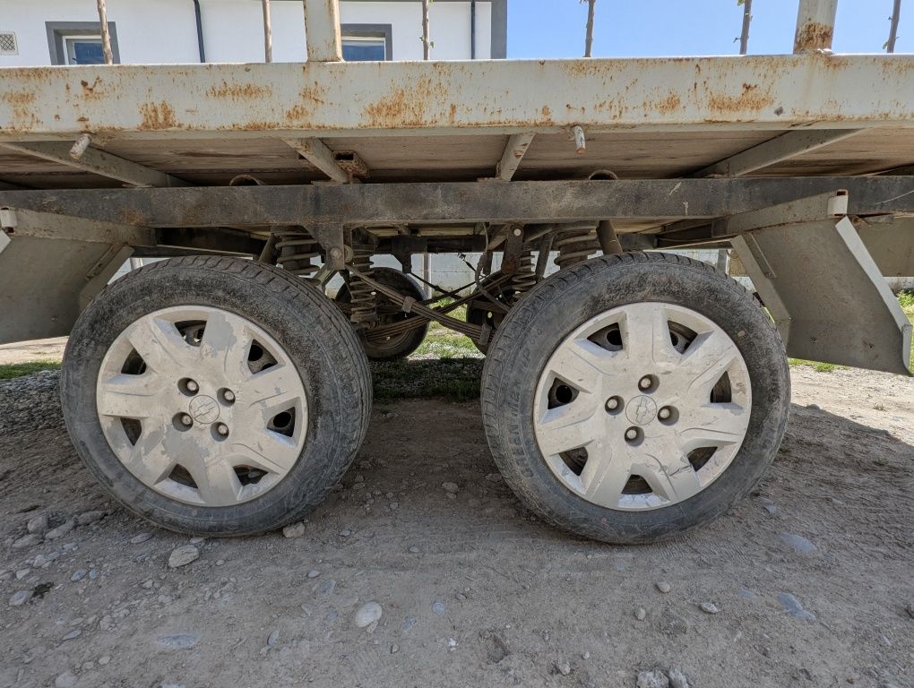 Прицеп легковой (1.9х4.0м)