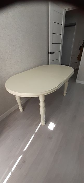 Стол Кардинал слоновая кость