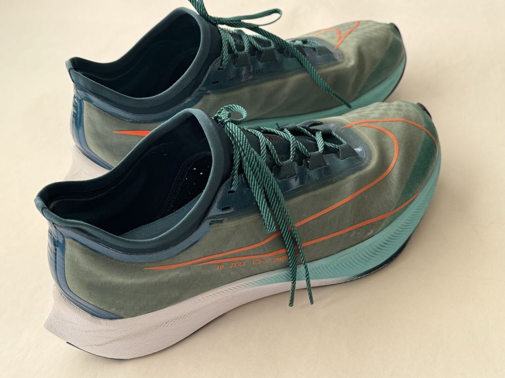 Маратонки Nike ZOOM FLY 3 PRM HKNE