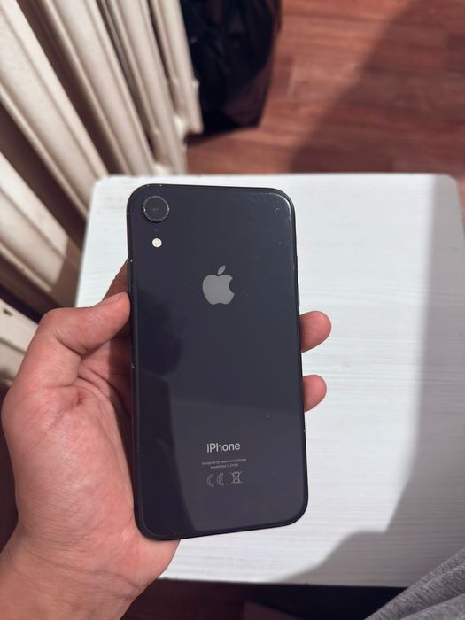 Продам Айфон Хр 64gb