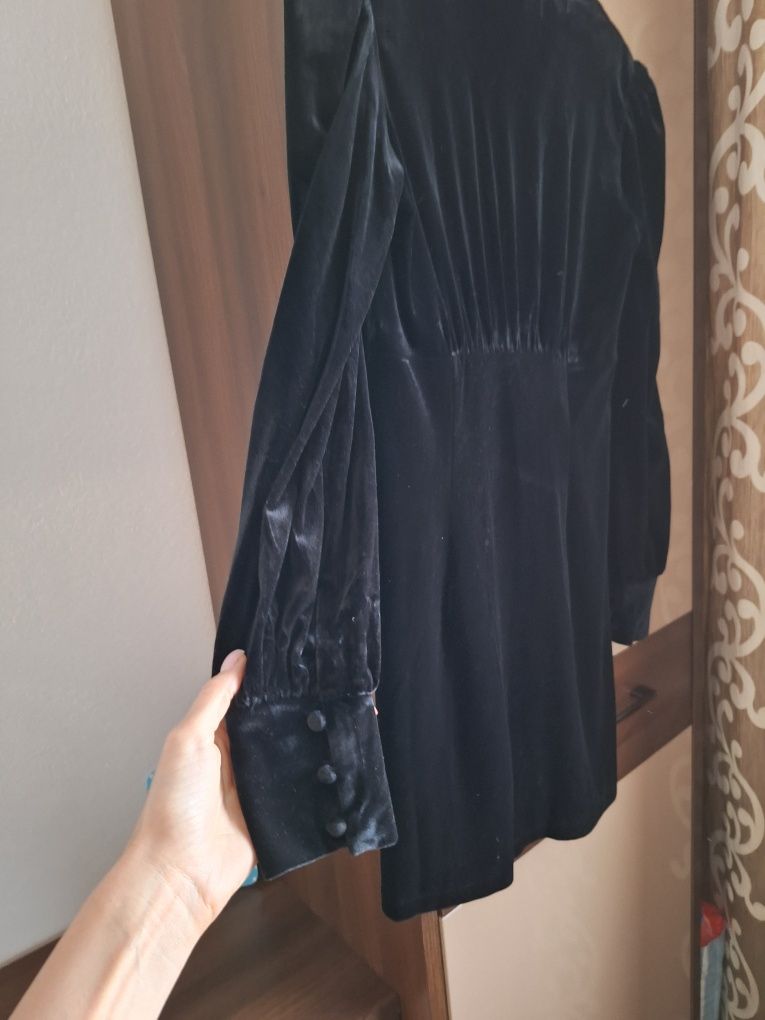 Rochie neagra de catifea