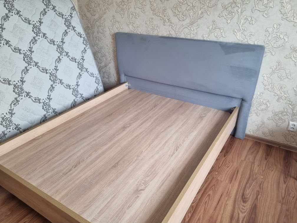 2-х спальную кровать